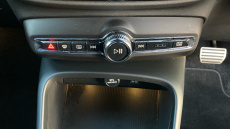 Volvo Xc40 2.0 D3 R DESIGN 5dr AWD Geartronic Diesel Estate